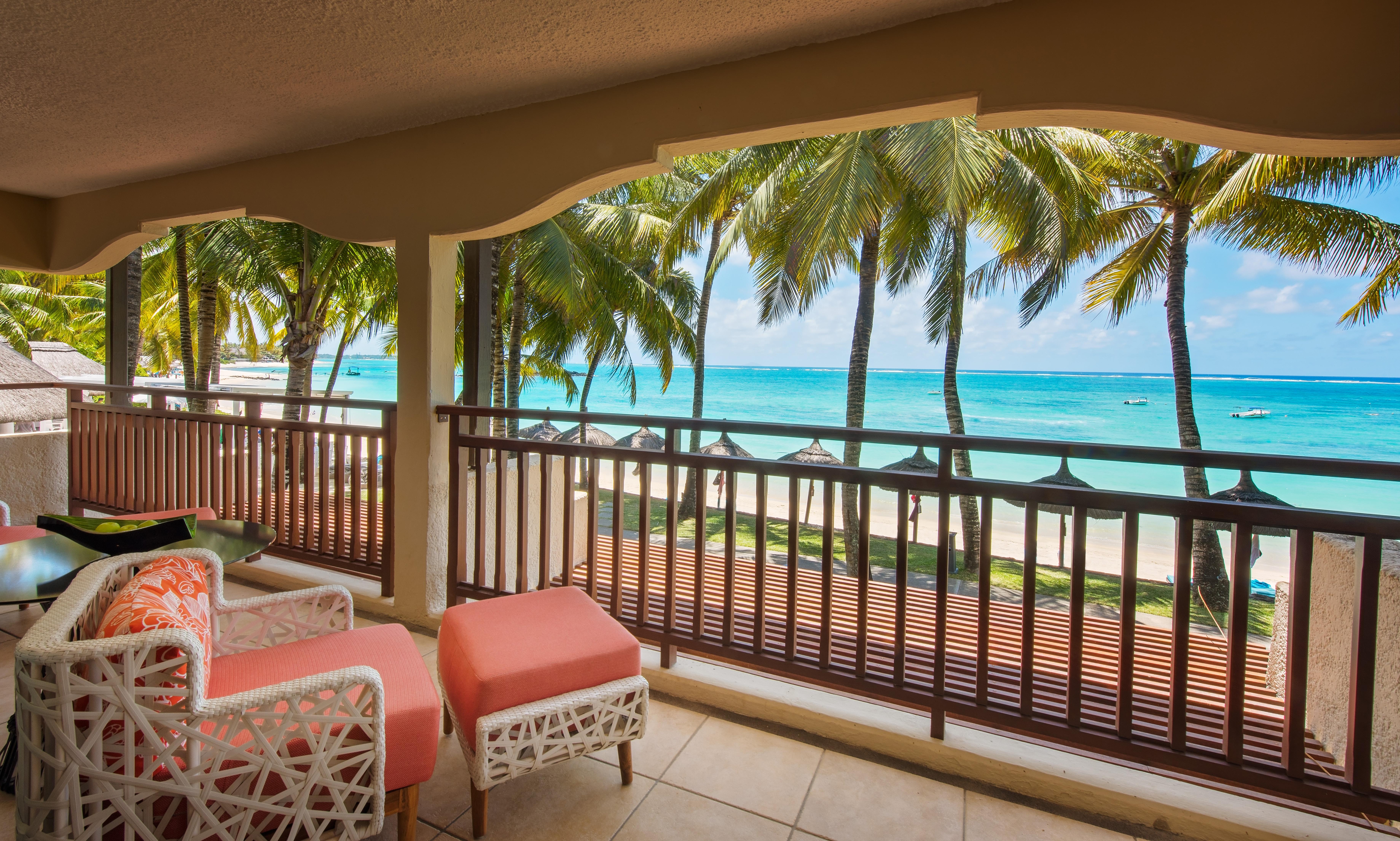 Constance Belle Mare Plage Exterior foto View from a suite at the Hilton La Romana