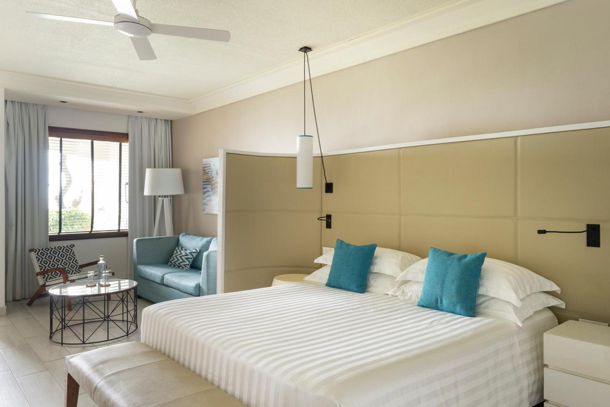 Constance Belle Mare Plage Exterior foto A bedroom at the hotel
